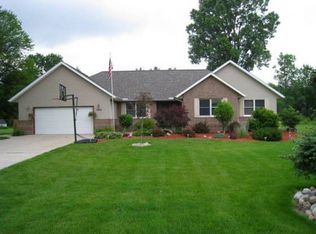 1955 Albin Ln, Midland, MI 48640