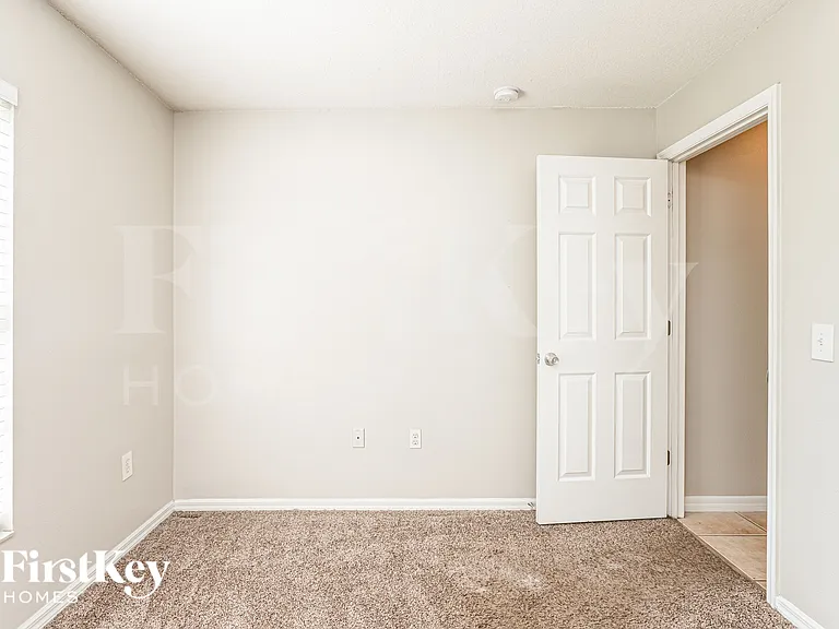 213 Autumn Ridge Rd — Photo 15