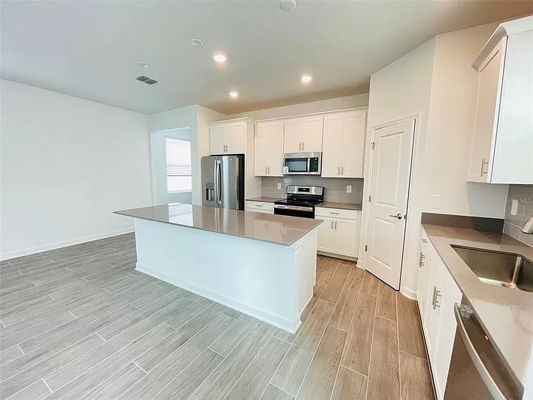 11732 Language Way — Photo 7