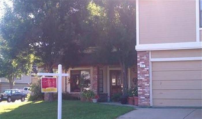 1st image of 610 Reardon Ct