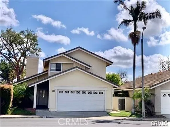 3 Atlanta, Irvine, CA 92620