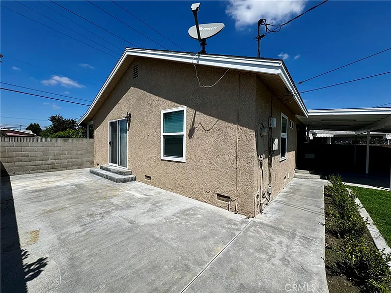 14414 Studebaker Rd — Photo 24