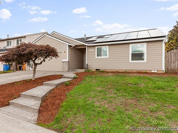 3rd image of 15516 NE 85th St