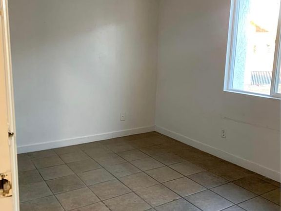 2nd image of 4513 Diamond Head Dr