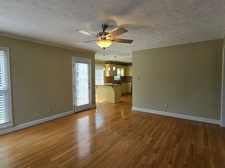 4488 Penhurst Ct — Photo 11