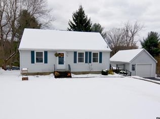 20 Beaver Rd, Nassau, NY 12123