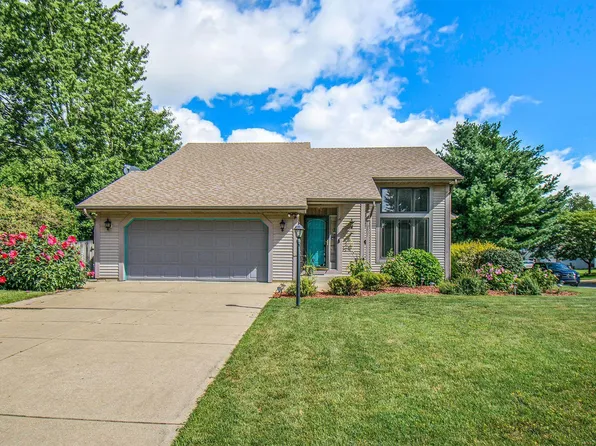 10801 Stutely Dr, Granger, IN 46530