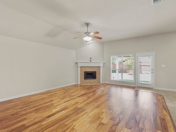 5th image of 813 Honey Hill Dr