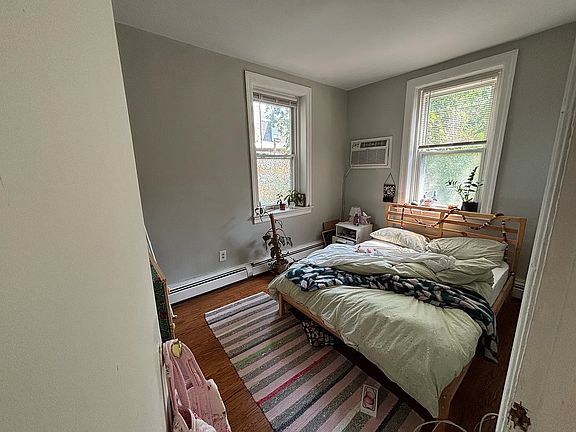 2nd image of 4537-39 Osage Ave #B5