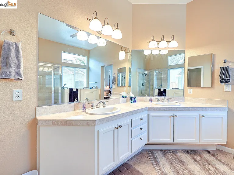 4050 Pier Point — Photo 30
