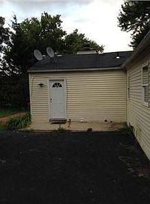 2nd image of 202 Tee Ln
