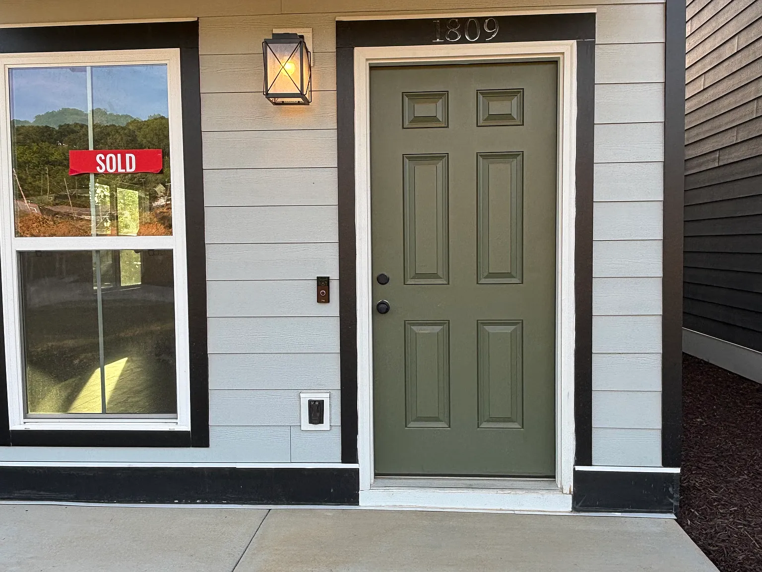 2 bed, 2.5 bath, 1412 sqft, $1,995 — Photo 3