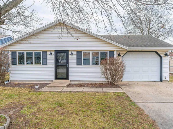 1032 N Monroe St, Lincoln, IL 62656