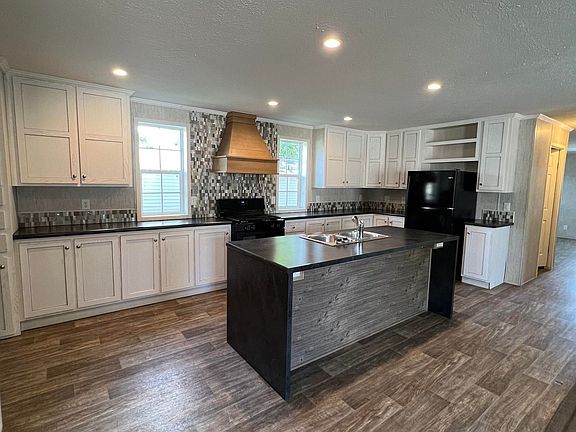2nd image of 825 1st Ave E #229