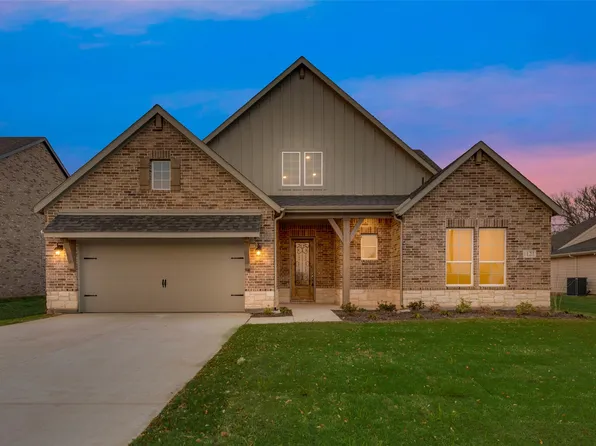 1121 Springfield Rd, Springtown, TX 76082