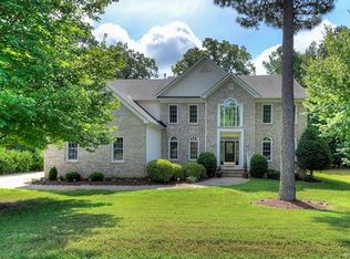 5555 Marsh Light Ln, Moseley, VA 23120