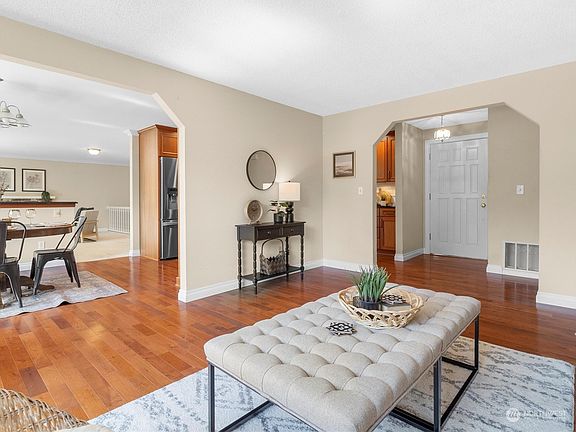 4th image of 5024 64th Ave Avenue W