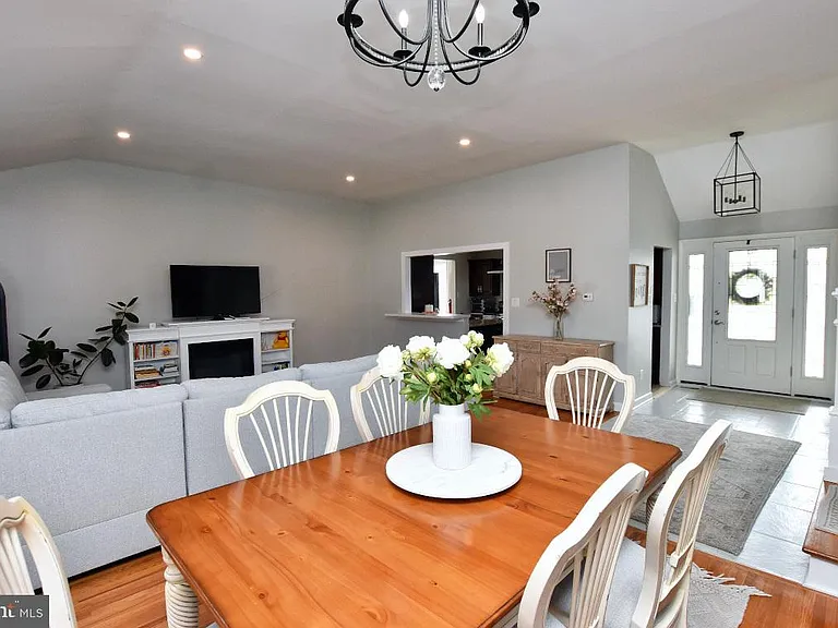 1022 Haral Pl — Photo 11