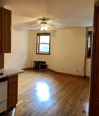 Rented by Batra Group Inc | media 2