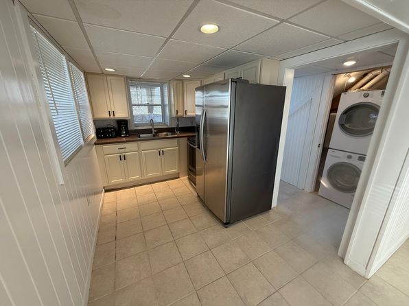 187 Taylor Ave #1