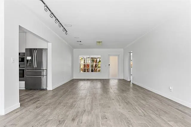 8934 Emerson Ave — Photo 16