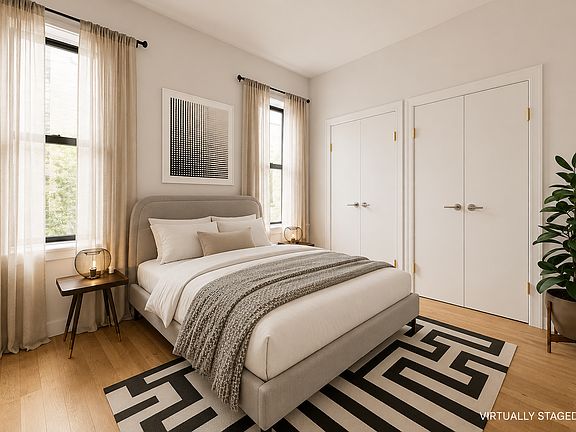 4th image of 509 12th St APT 4D