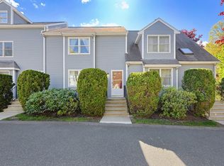 11 Pinecrest Vlg, Hopkinton, MA 01748