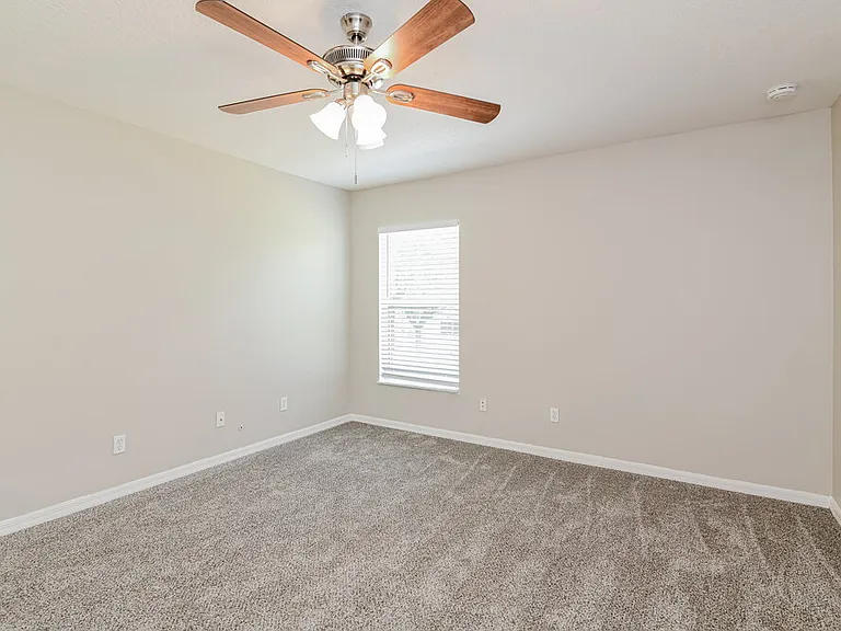 2055 Newtown Rd — Photo 9