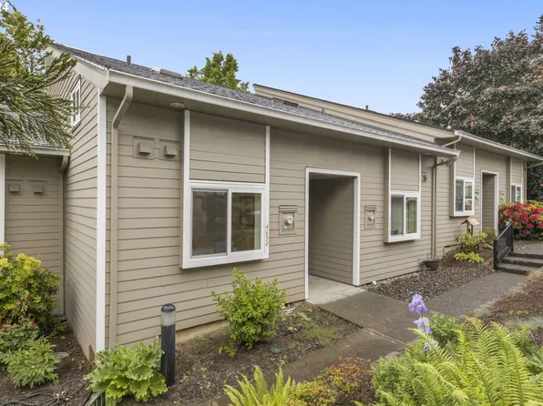 4654 SW Comus Pl #3-C, Portland, OR 97219