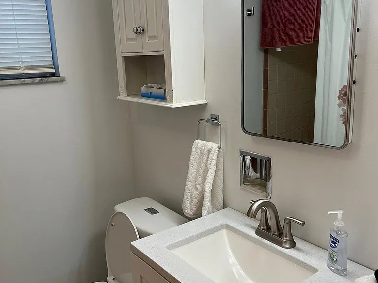 310 Pine St — Photo 3
