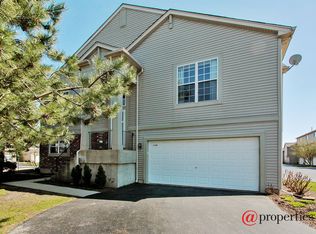 1100 Ellsworth Dr, Grayslake, IL 60030