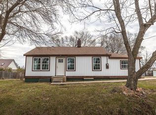 303 S Pine St, Dixon, MO 65459