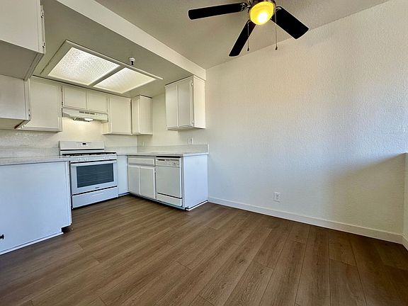 3rd image of 4016 W 141st St APT 5