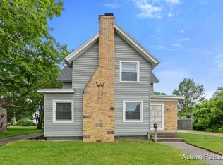 617 W Main St, Lowell, MI 49331