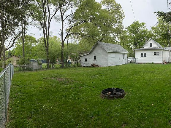 4th image of 719 N Emily St