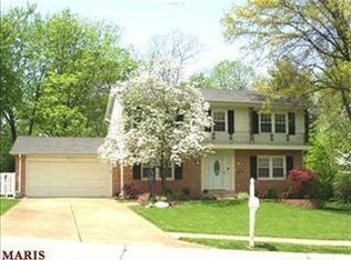 9047 Lowill Ln, Saint Louis, MO