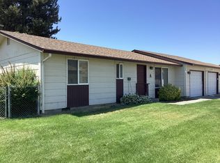 655 NW 7th St APT A, Hermiston, OR 97838