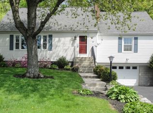 273 Noxon Rd, Poughkeepsie, NY 12603