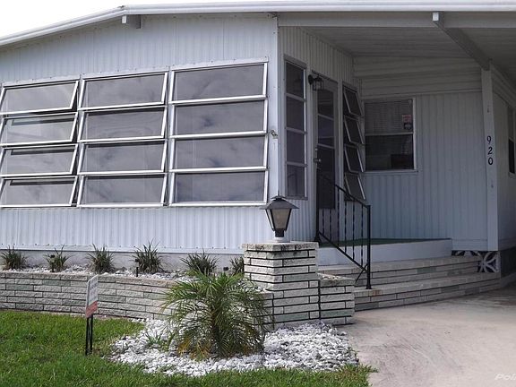 3rd image of 907 Trinidad W