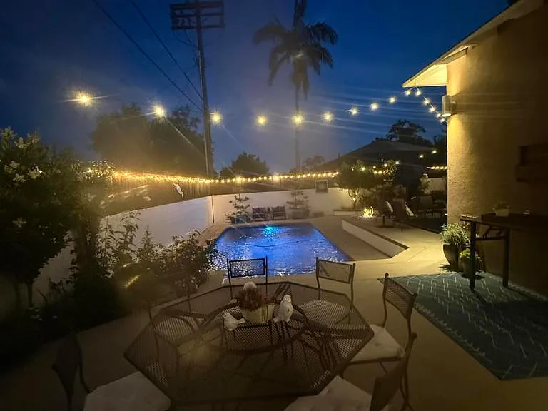 2030 N Altadena Dr — Photo 55