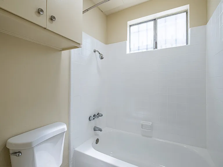 220 S Commonwealth Ave #103 — Photo 10