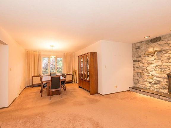 5th image of 10205 Fairtree Dr