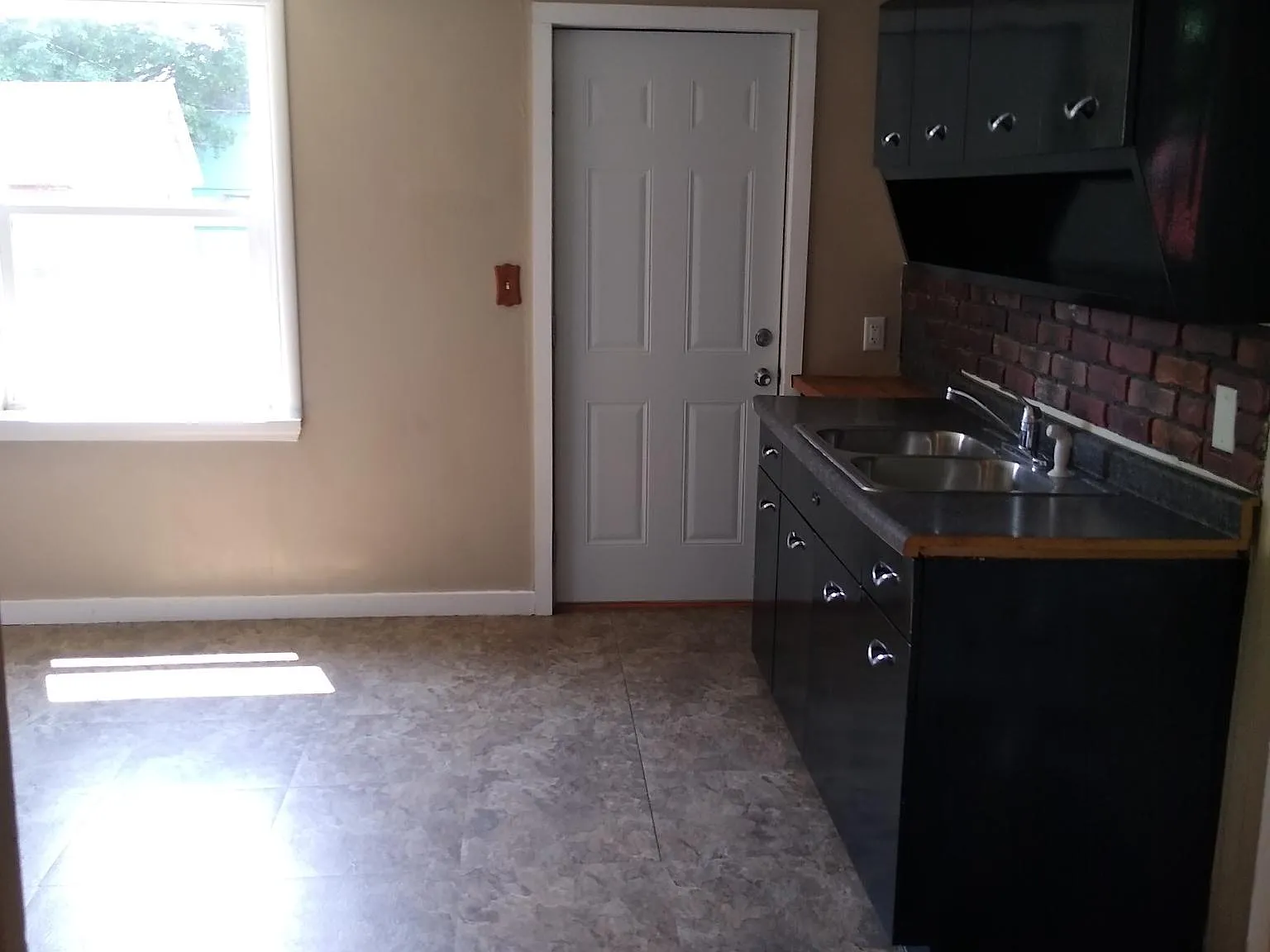 2 bed, 800 sqft, $1,100 — Photo 4