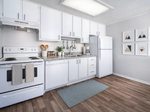 Canyon and Knox Landing Apartments