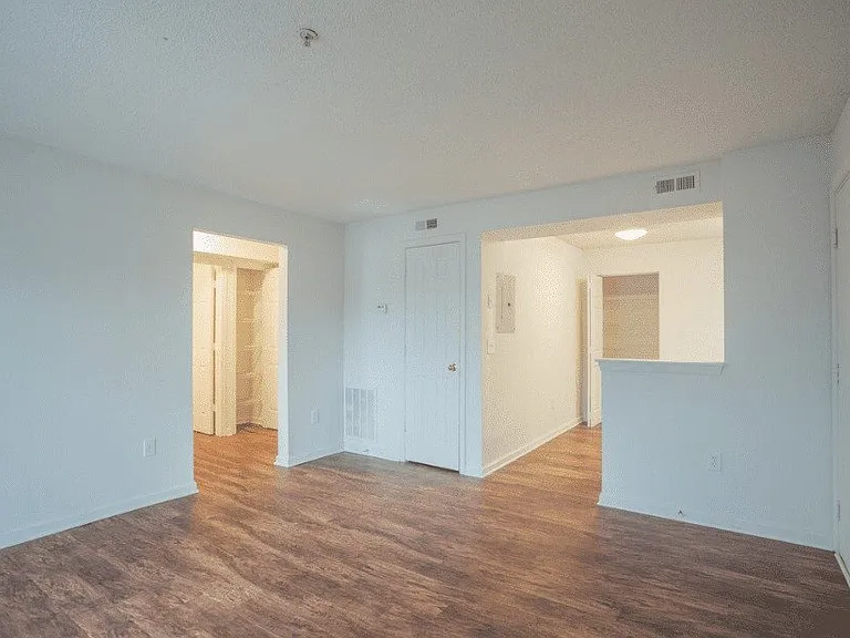 100 Marshview Dr #100 — Photo 6