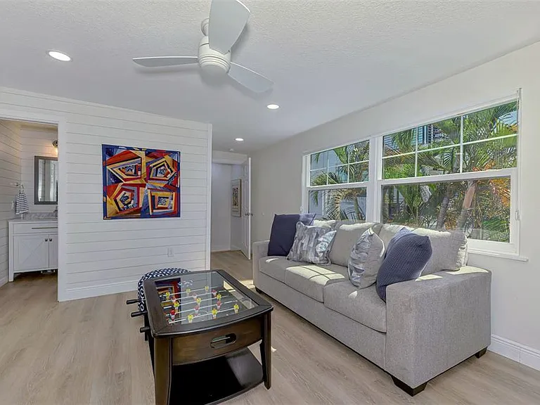 1100 Point Of Rocks Rd — Photo 37