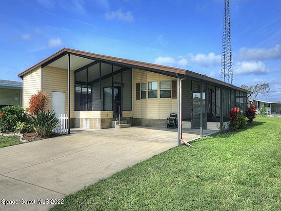 3rd image of 1223 Calusa Dr