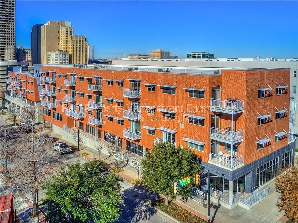 1st image of 1 NE 2nd St APT 304