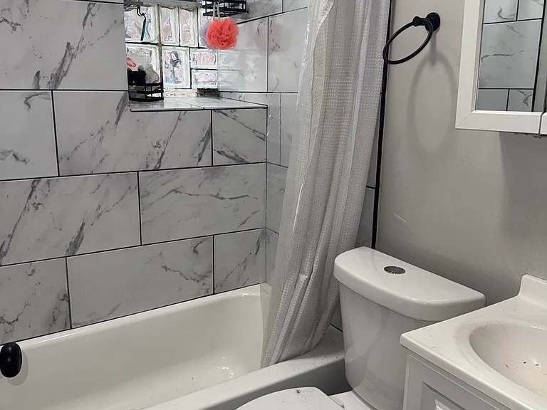7009 N Paulina St #3B — Photo 5