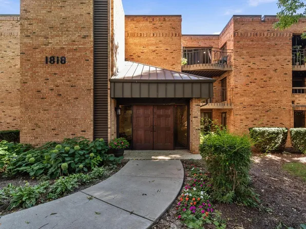 1818 E Shorewood BOULEVARD #313, Shorewood, WI 53211